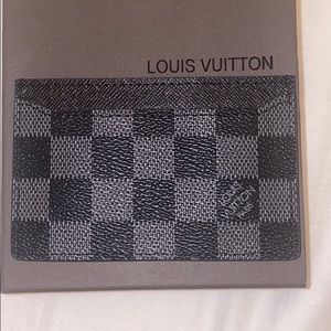 Men’s Louis Vuitton card holder